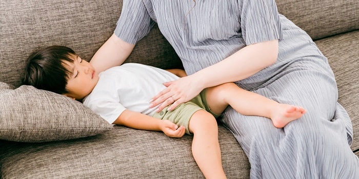 子供がご飯を食べてくれない理由3_ストレスや体調不良・眠い