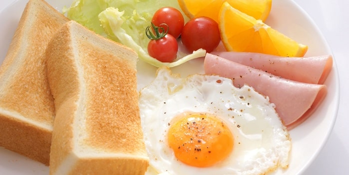 簡単ワンプレートで完結する朝ごはん
